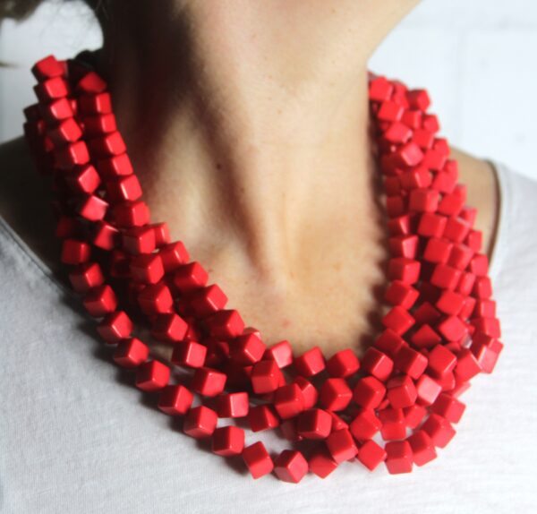 COLLAR CUBOS DE COLORES